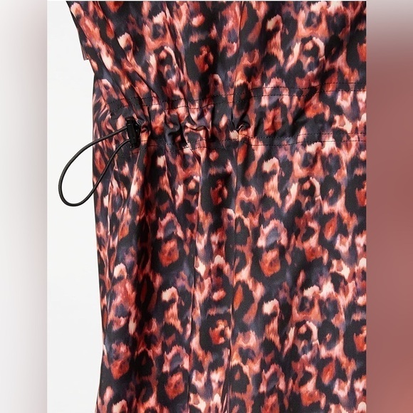 CORE 10 Women's Over-The-Head Water Resistant Hooded Jacket - Small - Picture 6 of 10